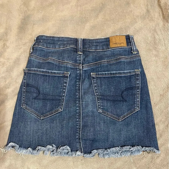 NWOT American Eagle Size 00 XXS Denim Mini Skirt Dark Wash Zipper Y2K Stretch - Picture 4 of 7